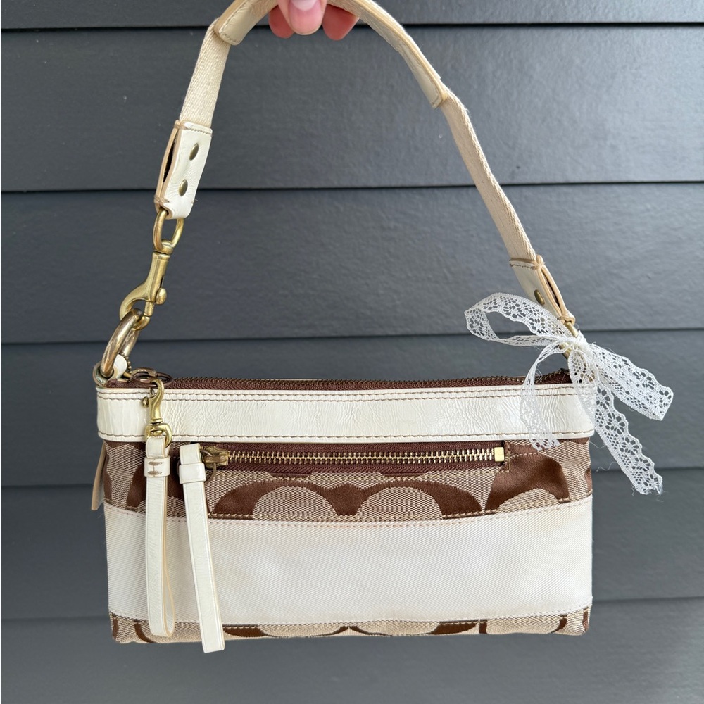 Vintage Coach Legacy Signature shoulder bag